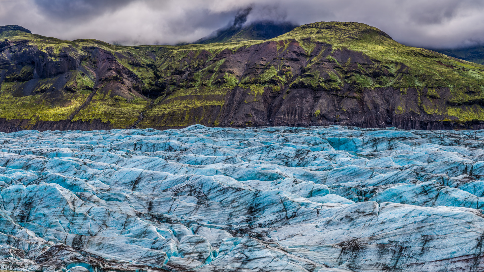 Panorama of stunning Vatnajokull glacier and mountains in Iceland